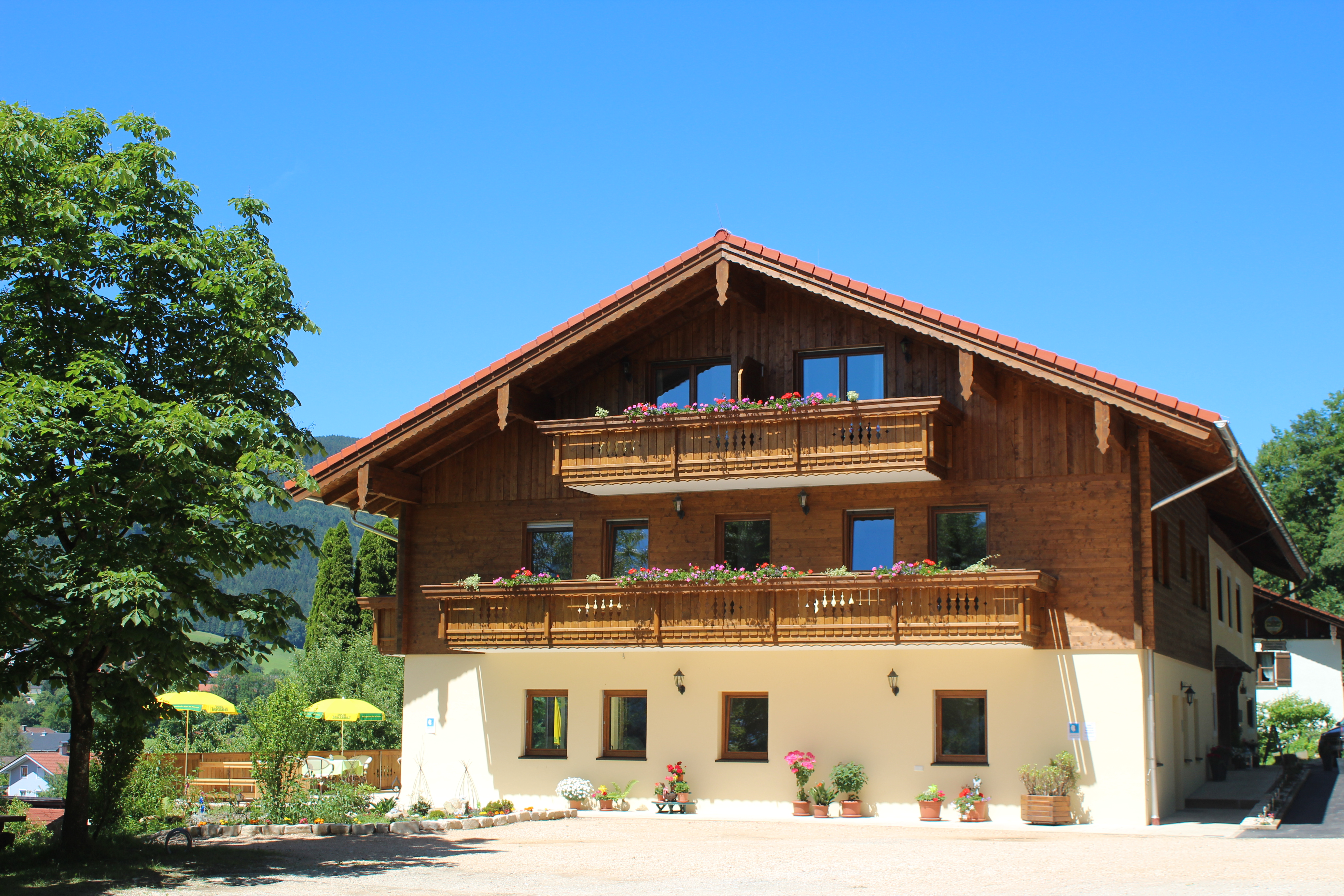 Frontansicht von Gasthaus Pension Sonnenhang